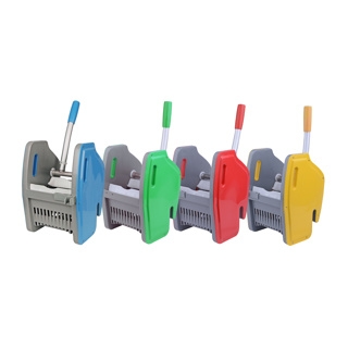 ROBERT SCOTT | BUFFALO BUCKET WRINGER | 101365